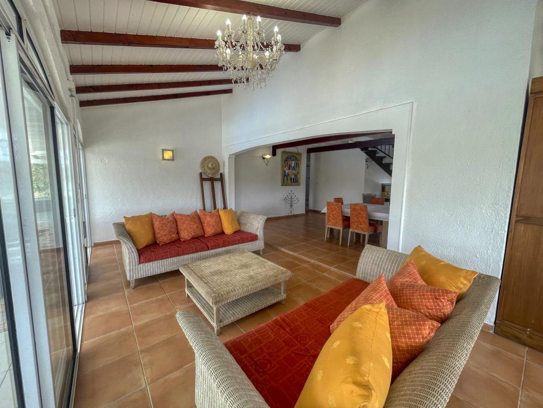 12.Location villa piscine sainte anne guadeloupe_Séjour